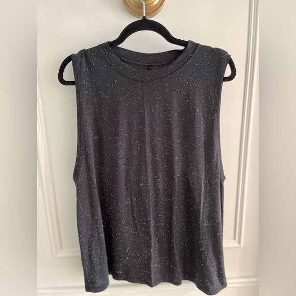Black speckled lululemon tank size 6 - Picture 1 of 3